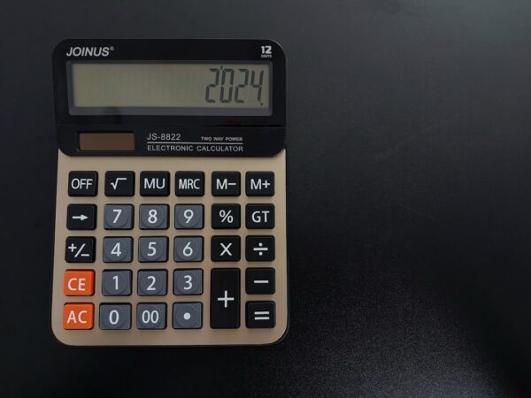 Photo Property Valuation Calculator