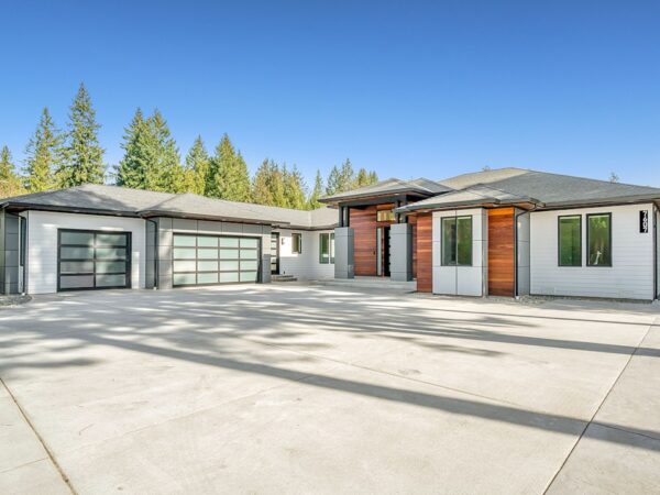 Photo House exterior