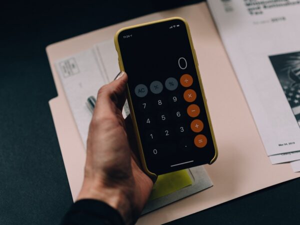 Photo Calculator, Money