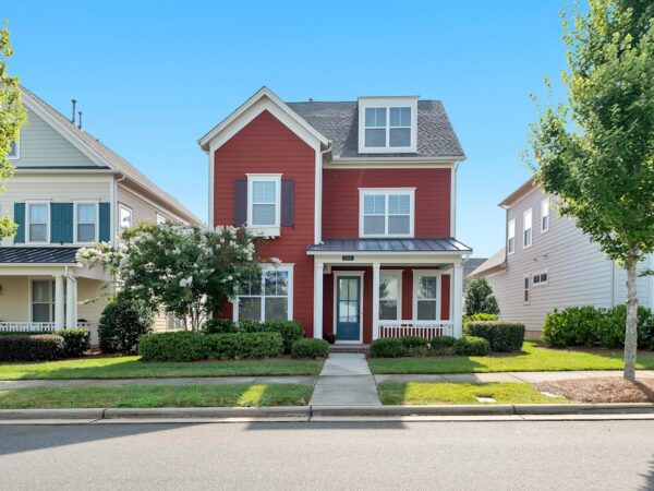 Photo House exterior