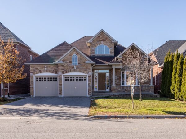 Photo House exterior