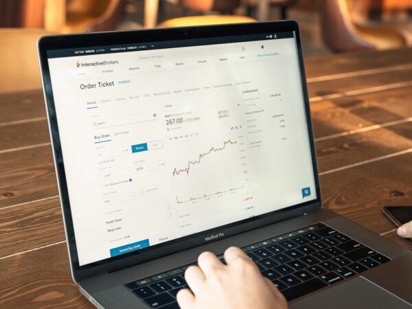 Valuating a Business: The Essential Guide